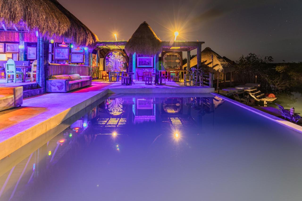 Embajada Universal By La Eufemia Group Huay Pix Buitenkant foto
